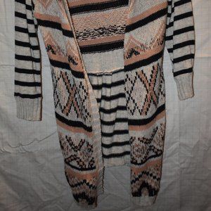 BKE sweater. Good used condition. Size Medium.